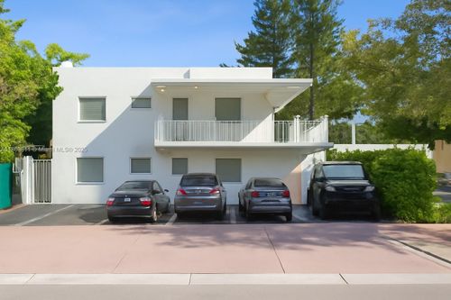 apt-1-323 Washington Ave, Miami Beach, FL, 33139-6928 | Card Image