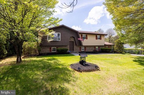 1250 Minesite Rd, ALLENTOWN, PA, 18103-9636 | Card Image