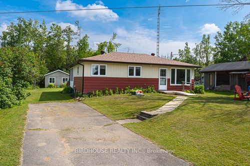 62 Fells Bay Rd, Fenelon Falls, ON, K0M1N0 | Card Image