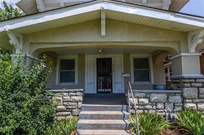 Large covered front porch | Image 3