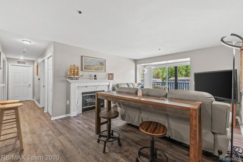 102-37522 Jefferson Avenue, Harrison Charter Township, MI, 48045 | Card Image