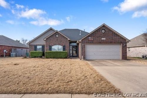 10730 E 120th Ct N, Collinsville, OK, 74021-5542 | Card Image