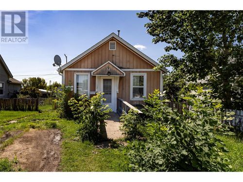 1205 104 Ave, Dawson Creek, BC, V1G2J4 | Card Image