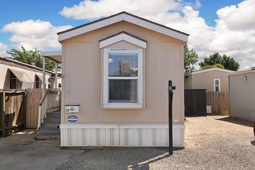 36-555 Moffat Boulevard, Manteca, CA, 95336 | Card Image