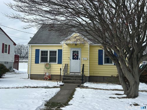 75 Osborne St, Stratford, CT, 06614-4326 | Card Image