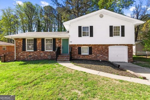 713 Huntingdon Dr, Jonesboro, GA, 30236-1813 | Card Image