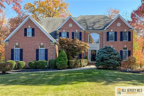 17 Red Maple Ln, BELLE MEAD, NJ, 08502-5735 | Card Image
