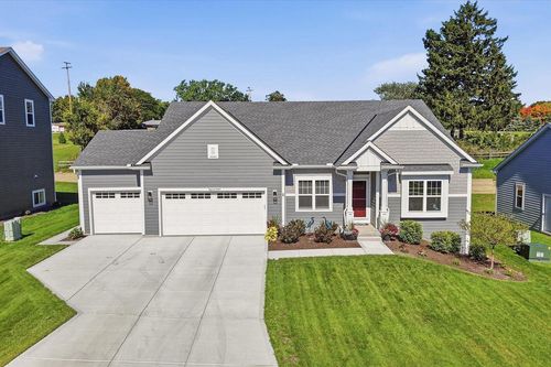N67W25502 Vail Lane, Sussex, WI, 53089 | Card Image