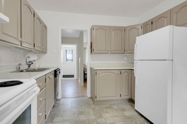 70 Viewmount Dr, House other with 4 bedrooms, 2 bathrooms and 3 parking in Nepean ON | Image 15