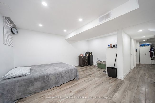 24 Jackman Dr, House other with 5 bedrooms, 2 bathrooms and 5 parking in Brampton ON | Image 41