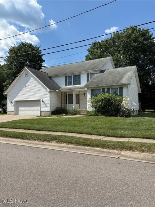 283 Haven Ave, Barberton, OH, 44203-4036 | Card Image