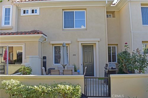200 Via Vicini, Rancho Santa Margarita, CA, 92688-3877 | Card Image