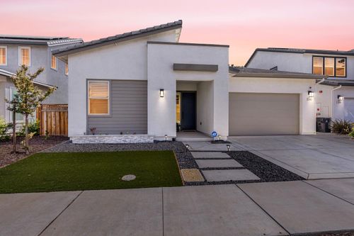 3501 Mulholland Dr, Lathrop, CA, 95330-7132 | Card Image