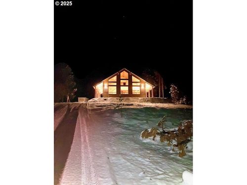 141151 Emerald Meadows Way, Crescent Lake, OR, 97733-7075 | Card Image