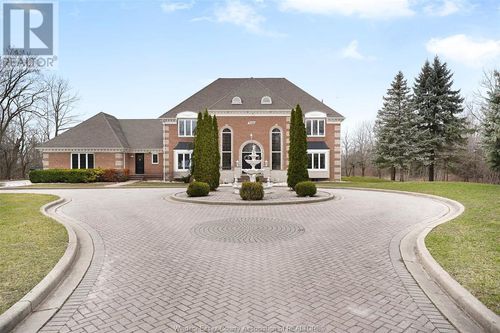 7566 Howard Ave, Amherstburg, ON, N0R1J0 | Card Image