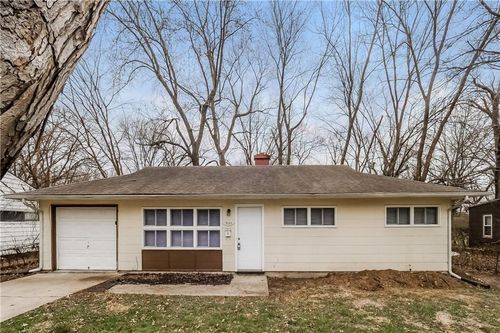 7111 E 111th Ter, Kansas City, MO, 64134-3313 | Card Image
