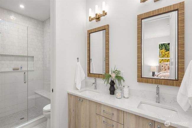 12837 Ne 91 St St, House other with 2 bedrooms, 3 bathrooms and null parking in Kirkland WA | Image 23