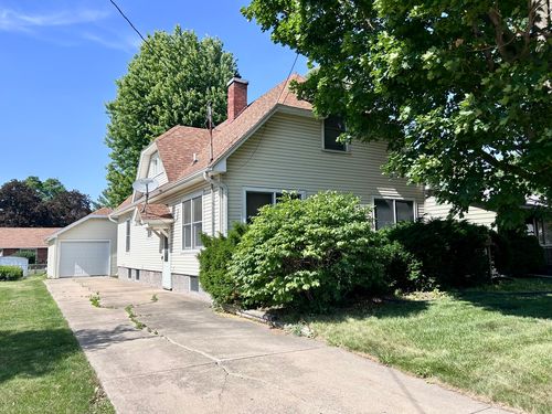 425 W Peru St, Princeton, IL, 61356-1946 | Card Image