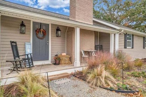 945 Burnt Chimney Rd, Wirtz, VA, 24184-4262 | Card Image