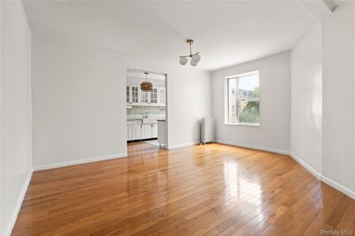 d51-45-08 40th St, Sunnyside, NY, 11104-3959 | Card Image