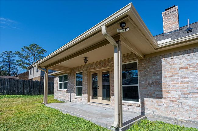 8006 17 Th Green Dr, House other with 3 bedrooms, 2 bathrooms and 2 parking in Humble TX | Image 28