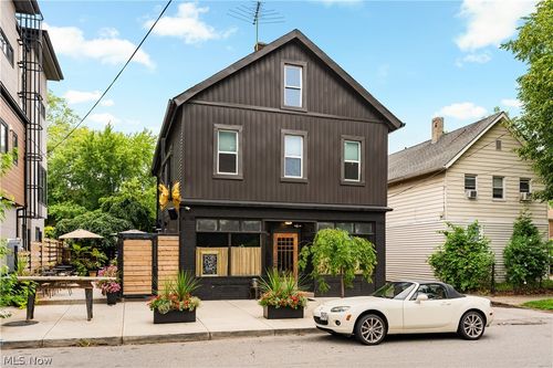 2102 Freeman Ave, Cleveland, OH, 44113-4236 | Card Image