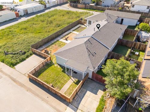 53 Alturas Ave, Pittsburg, CA, 94565-5888 | Card Image