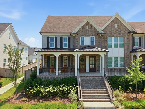 2085 Hollydale Aly, Franklin, TN, 37064-4151 | Card Image