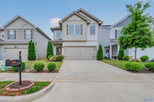 7211 Elmcroft Ave Nw, Huntsville, AL, 35806-4151 | Card Image