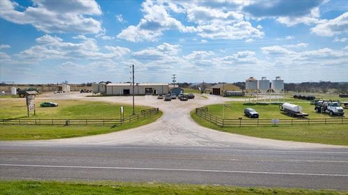 604 E Us Hwy 190, Richland Springs, TX, 76871 | Card Image