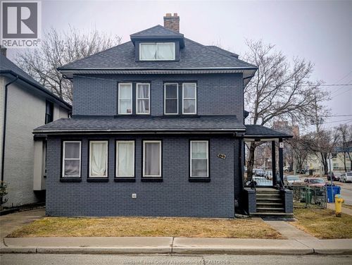 61 Giles Blvd E, Windsor, ON, N9A4B8 | Card Image