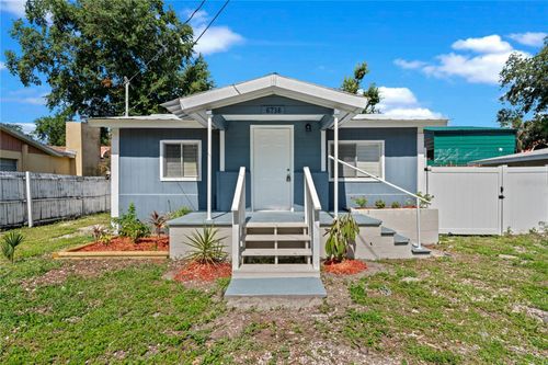 8738 N Tangerine Place, TAMPA, FL, 33617 | Card Image