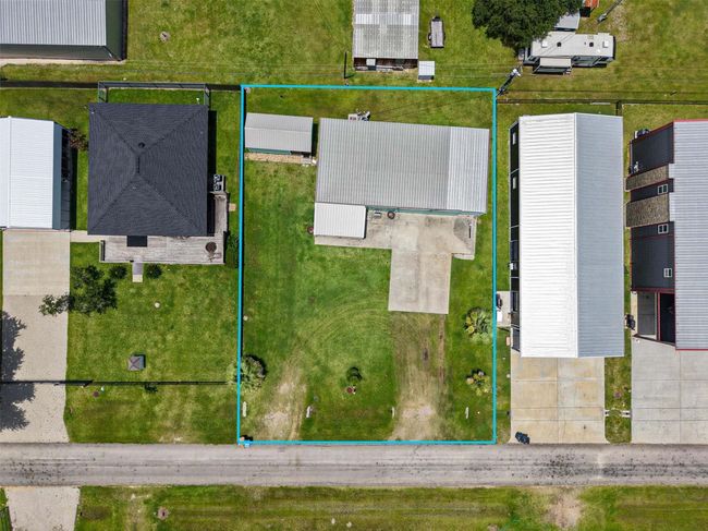 89 Carrie St, House other with 3 bedrooms, 1 bathrooms and null parking in Port O Connor TX | Image 23