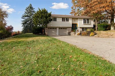 337 Carmell Dr, House other with 3 bedrooms, 2 bathrooms and 2 parking in Upper St. Clair PA | Image 1