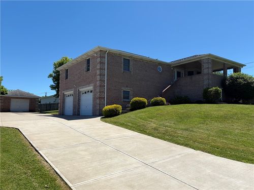 902 Central Dr, New Eagle, PA, 15067-1206 | Card Image
