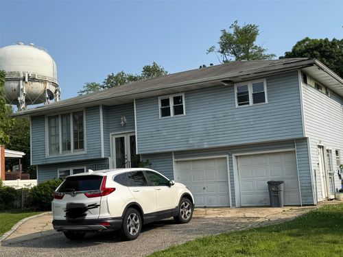 8 Russell Ct, Copiague, NY, 11726-1031 | Card Image