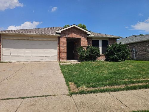 2705 Cedar Crest Dr, Little Elm, TX, 75068-5747 | Card Image