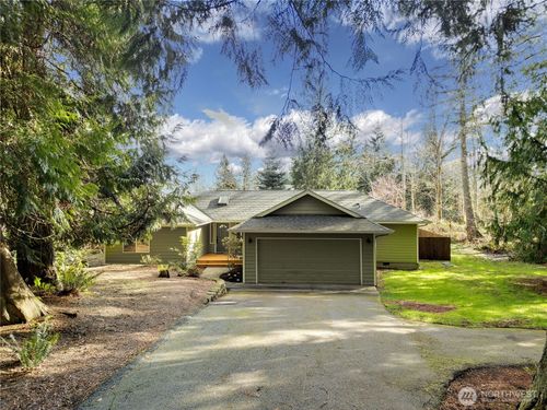 201 Rainier Ln, Port Ludlow, WA, 98365-9652 | Card Image