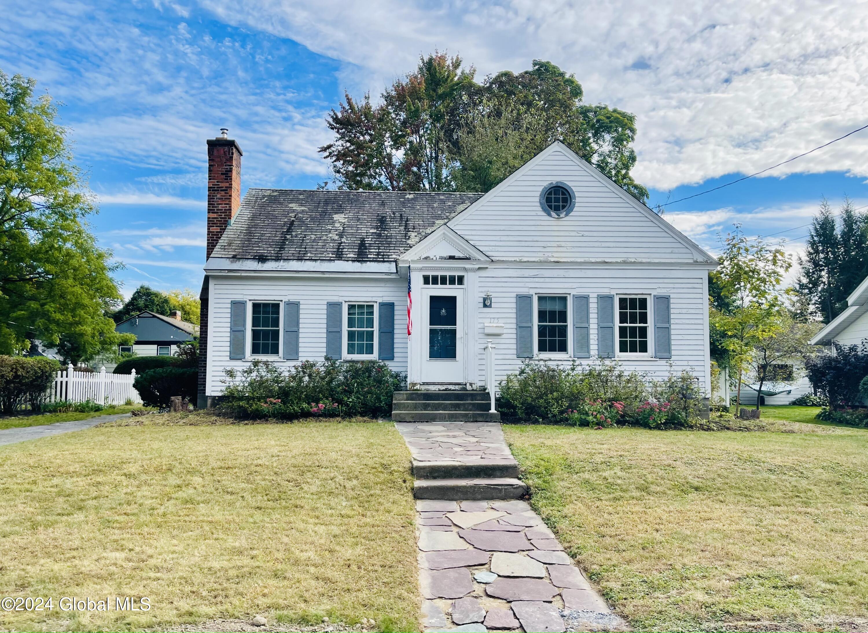 Sanford St, Glens Falls, NY 12801