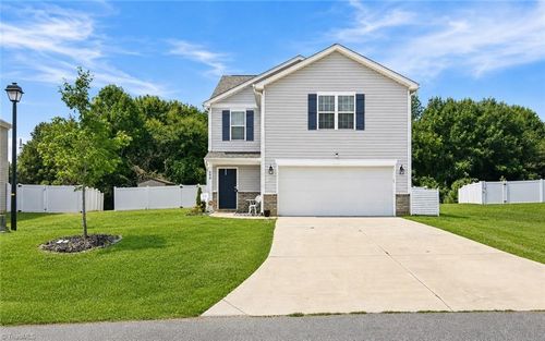 290 Tally Meadow Ct, Lexington, NC, 27295-9874 | Card Image