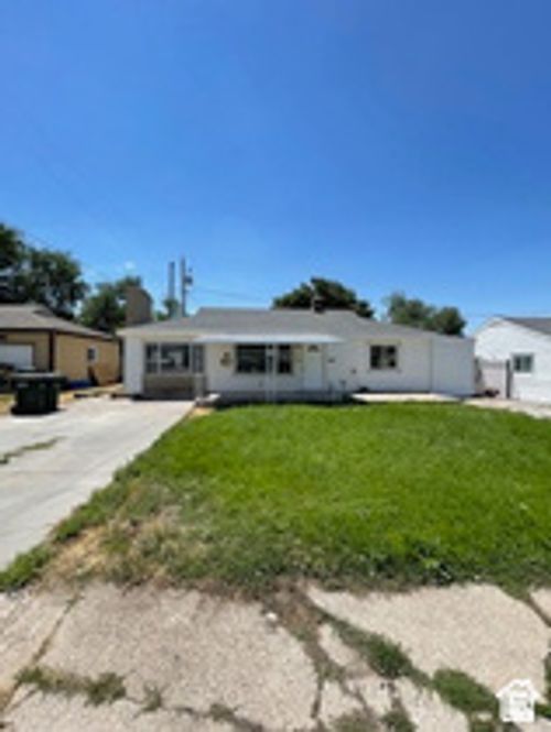 131 N 1st St, Tooele, UT, 84074-2105 | Card Image