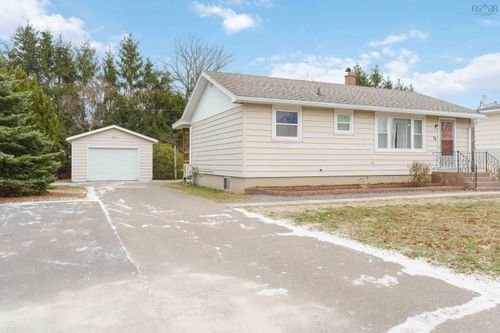 34 Taylor Dr, Middleton, NS, B0S1P0 | Card Image