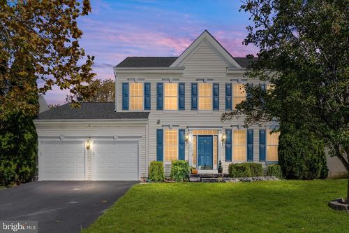 17148 Magic Mountain Dr, ROUND HILL, VA, 20141-4400 | Card Image