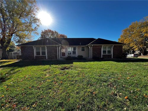 2106 Sw Still Meadows Ln, Blue Springs, MO, 64015-5248 | Card Image