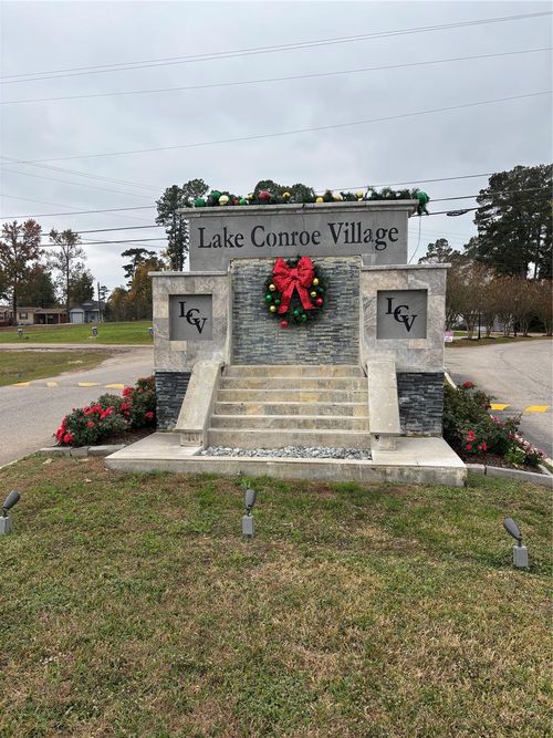 16716 E Ivanhoe, Montgomery, TX, 77316-6727 | Card Image