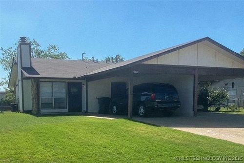 8210 N 117th East Ave, Owasso, OK, 74055-2611 | Card Image