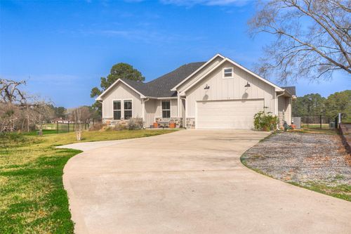 16 Westwood Dr W, Trinity, TX, 75862-8896 | Card Image