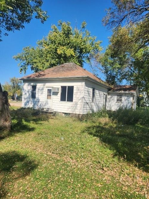 640 3rd Ave, Woodstock, MN, 56186-2005 | Card Image