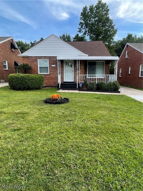 20120 Mccracken Rd, Maple Heights, OH, 44137-1758 | Card Image