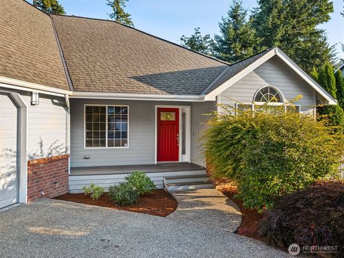 20517 Se 261st Pl, Covington, WA, 98042-6105 | Card Image
